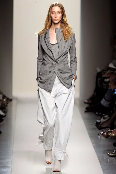 Look 27